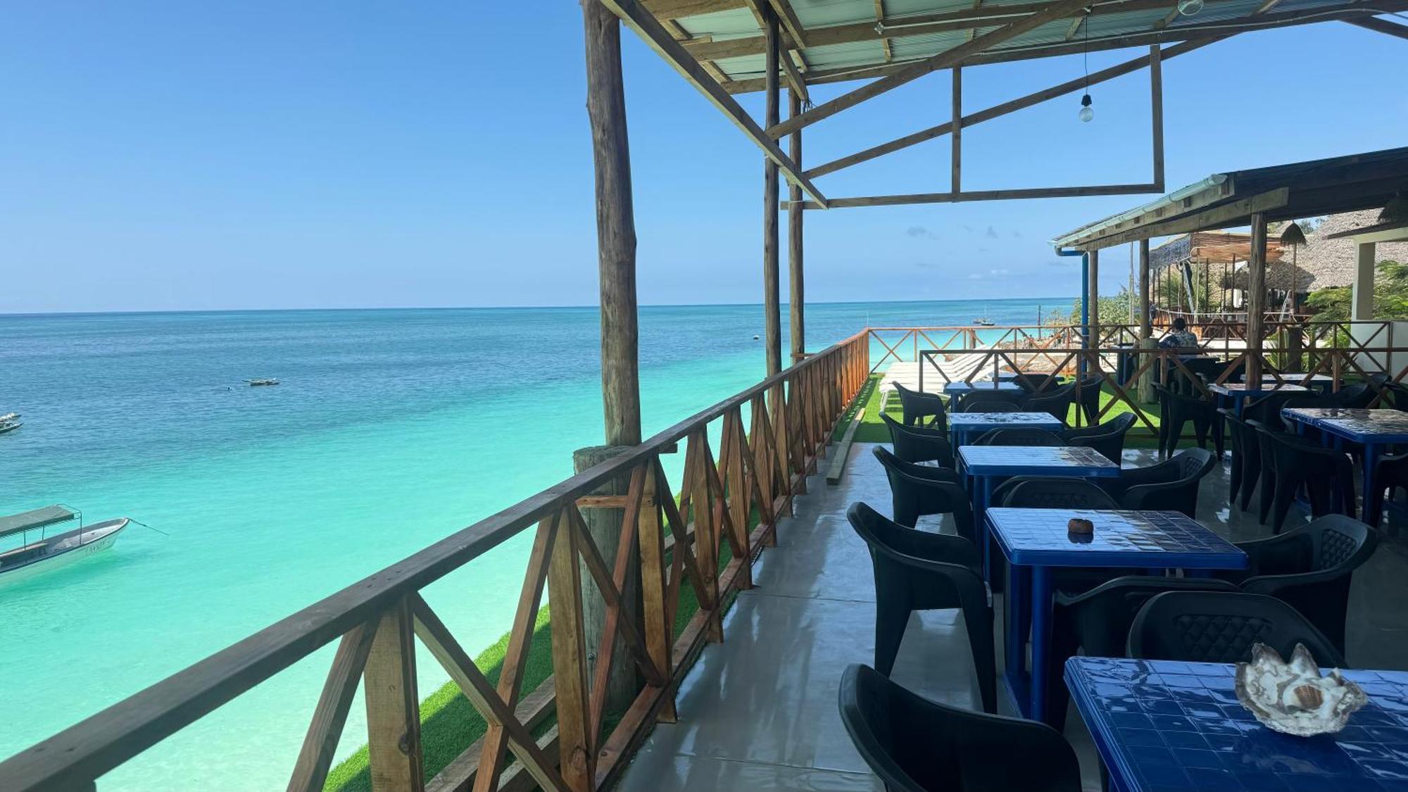 Blue Tides Hotel 눙귀 외부 사진