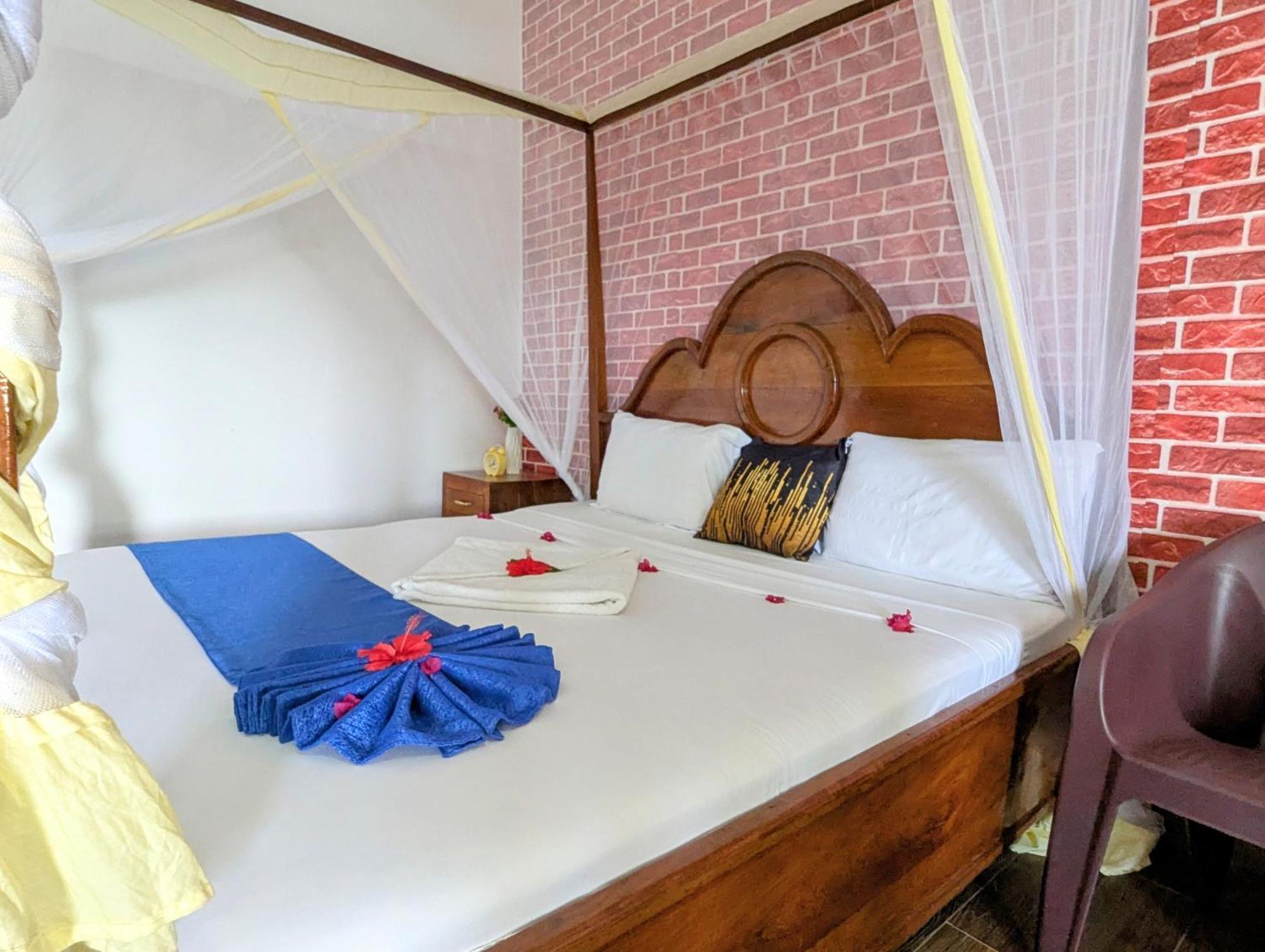 Blue Tides Hotel 눙귀 외부 사진