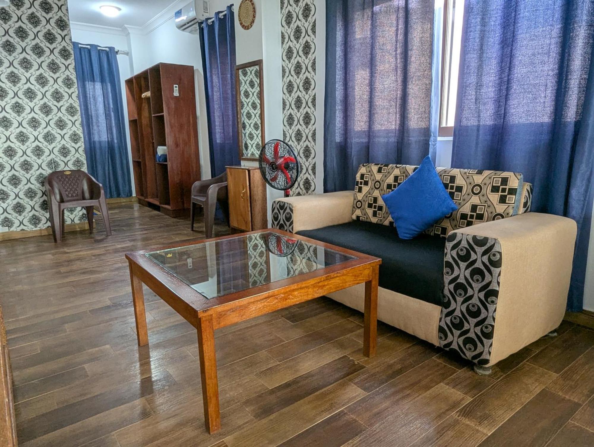 Blue Tides Hotel 눙귀 외부 사진
