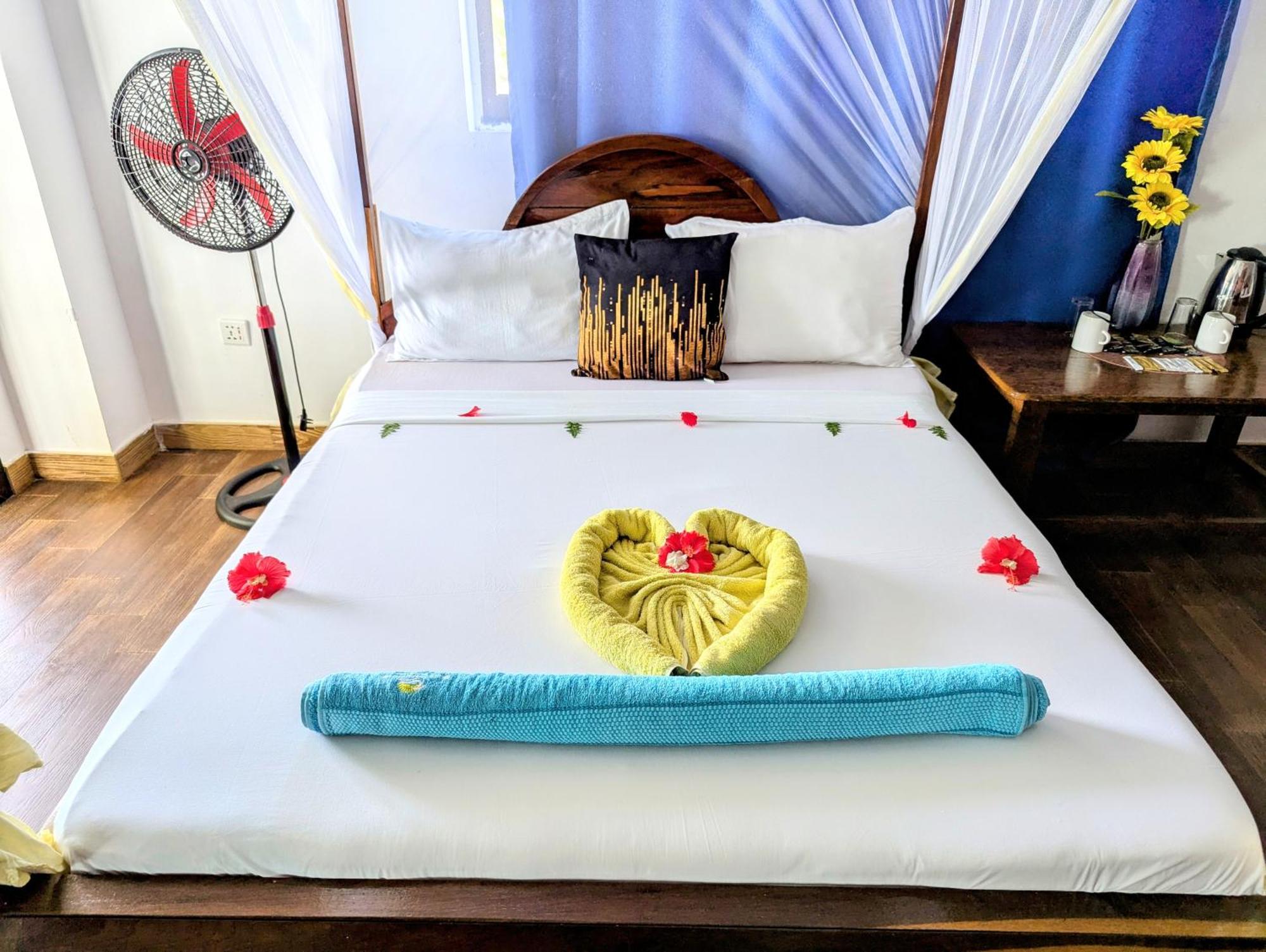 Blue Tides Hotel 눙귀 외부 사진