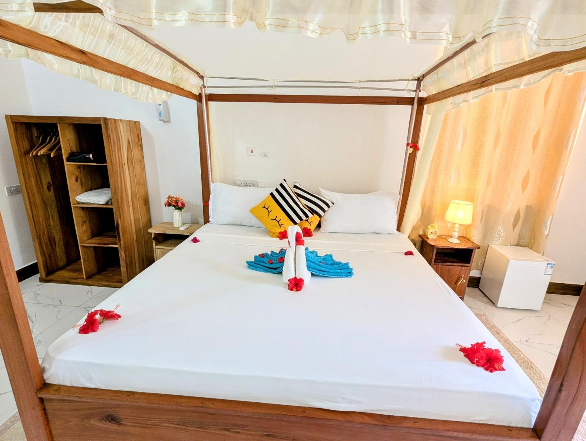 Blue Tides Hotel 눙귀 외부 사진